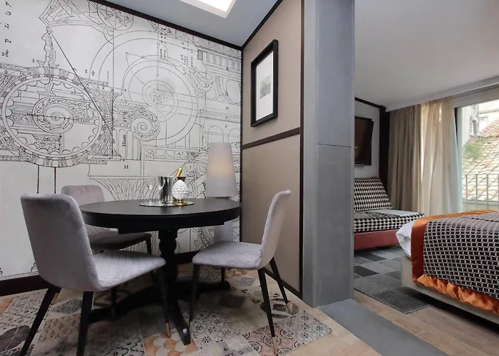 Helmirage Piazza Di Spagna 4*