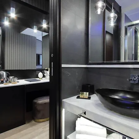 Helmirage Piazza Di Spagna Гостевой дом Рим