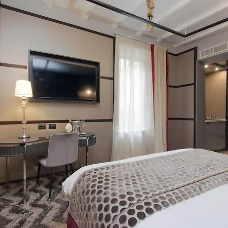 Helmirage Piazza Di Spagna Гостевой дом