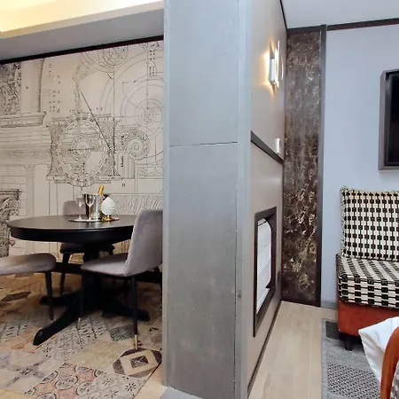 Helmirage Piazza Di Spagna Рим