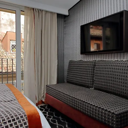 Helmirage Piazza Di Spagna Гостевой дом Рим