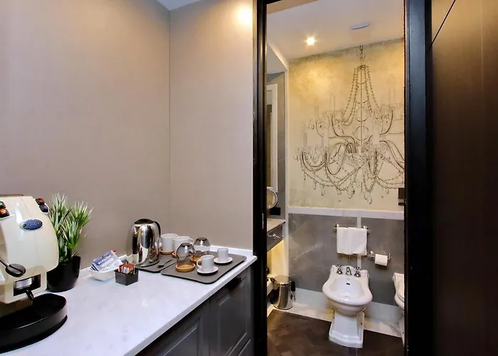 Helmirage Piazza Di Spagna Rome