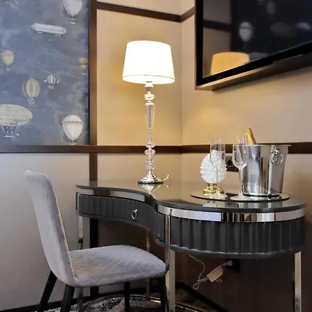 Helmirage Piazza Di Spagna Affittacamere 4*